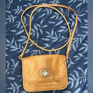 Authentic Fossil Leather Crossbody Bag Purse , Tan color